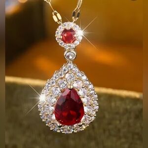 Elegant Red and Gold Teardrop Pendant Necklace
